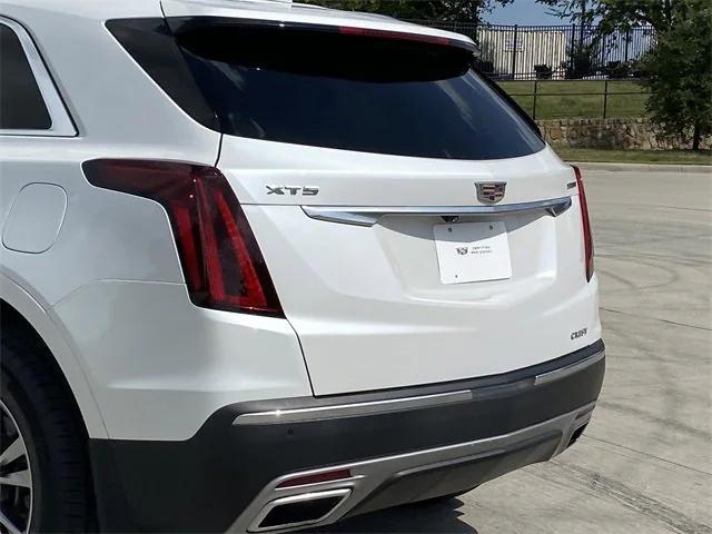 used 2021 Cadillac XT5 car, priced at $27,432