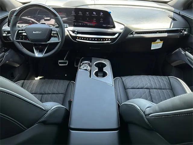 new 2025 Cadillac XT5 car, priced at $52,090