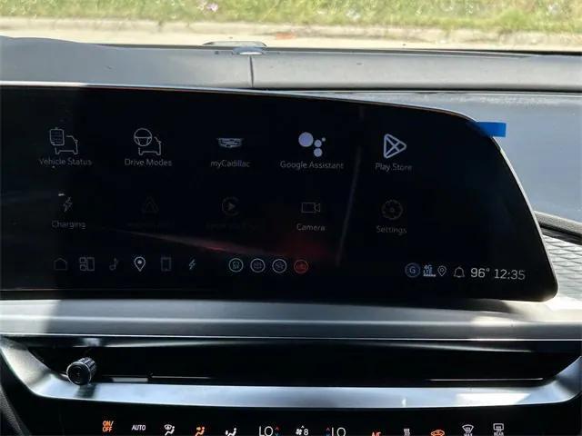 new 2025 Cadillac XT5 car, priced at $52,090