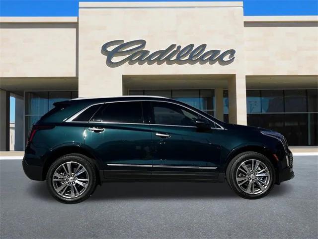 new 2025 Cadillac XT5 car, priced at $52,615