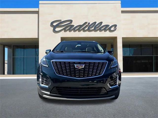 new 2025 Cadillac XT5 car, priced at $52,615