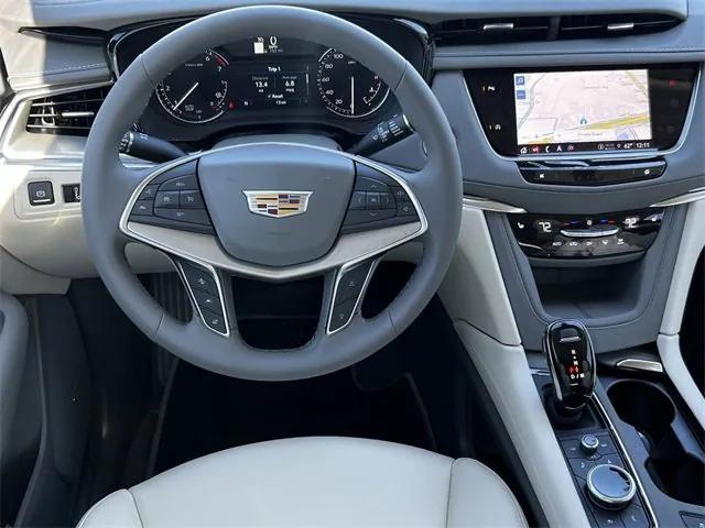 new 2025 Cadillac XT5 car, priced at $52,615