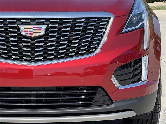 used 2025 Cadillac XT5 car, priced at $50,575