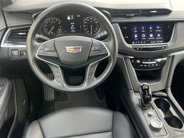 used 2025 Cadillac XT5 car, priced at $44,999