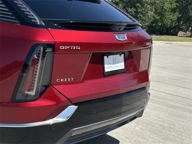 new 2025 Cadillac OPTIQ car, priced at $55,615