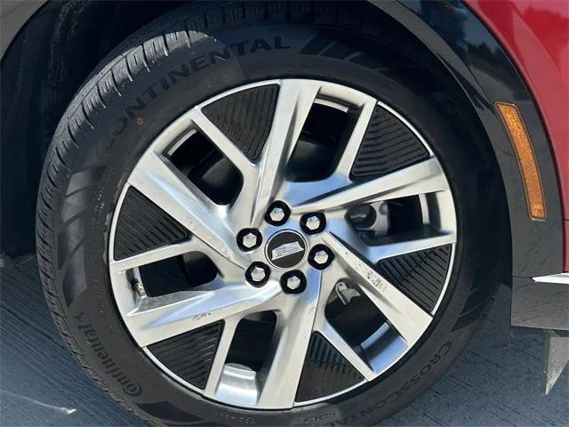 new 2025 Cadillac OPTIQ car, priced at $55,615