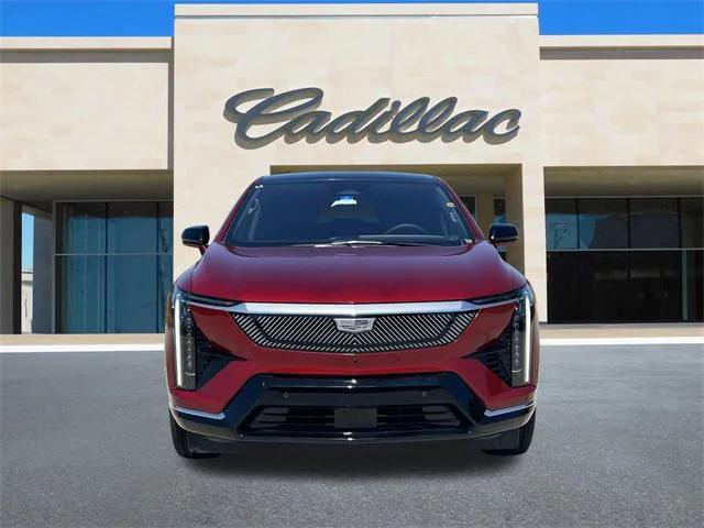 new 2025 Cadillac OPTIQ car, priced at $55,615