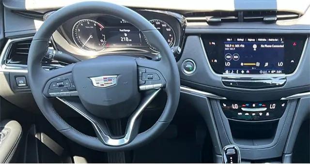 new 2025 Cadillac XT6 car, priced at $48,590