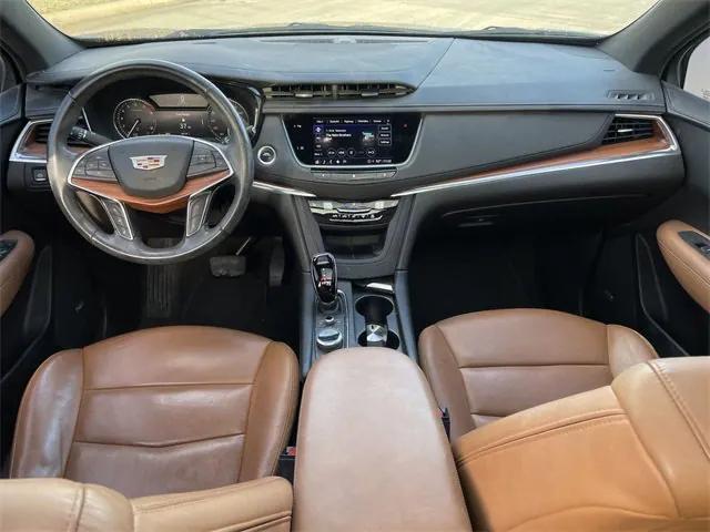 used 2021 Cadillac XT5 car, priced at $32,471