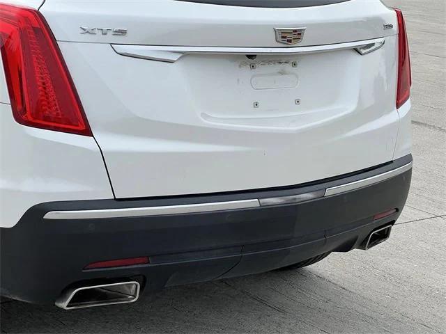 used 2017 Cadillac XT5 car, priced at $16,171