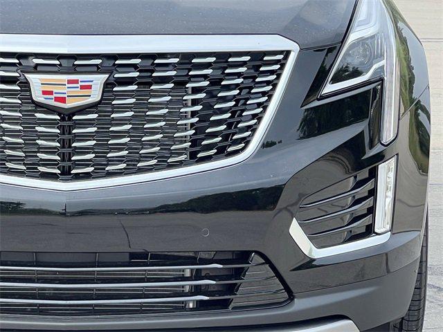 new 2025 Cadillac XT5 car, priced at $53,915