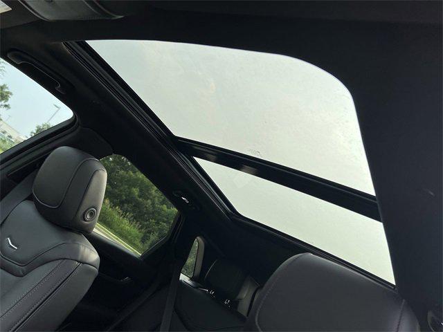 new 2025 Cadillac XT5 car, priced at $53,915