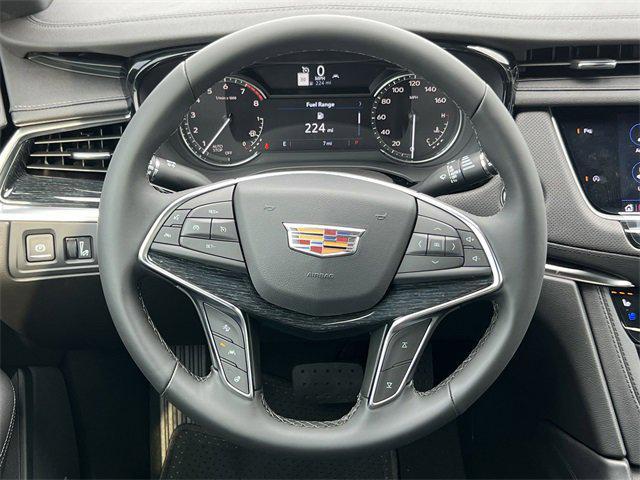 new 2025 Cadillac XT5 car, priced at $53,915