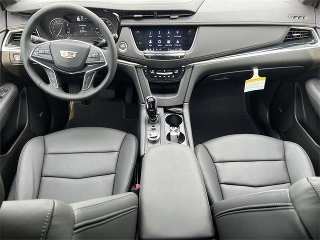 new 2025 Cadillac XT5 car, priced at $53,915
