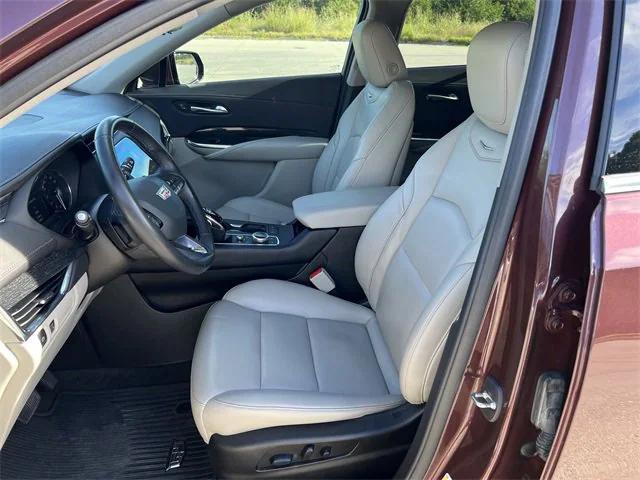 used 2023 Cadillac XT4 car, priced at $29,139