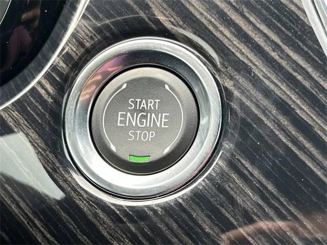 new 2025 Cadillac XT6 car, priced at $59,390
