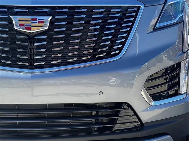 new 2025 Cadillac XT5 car, priced at $56,465