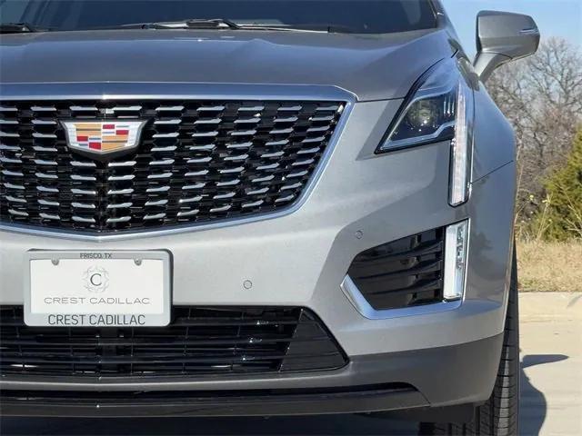 new 2025 Cadillac XT5 car, priced at $45,015