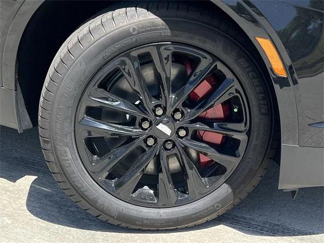 new 2025 Cadillac XT5 car, priced at $63,865