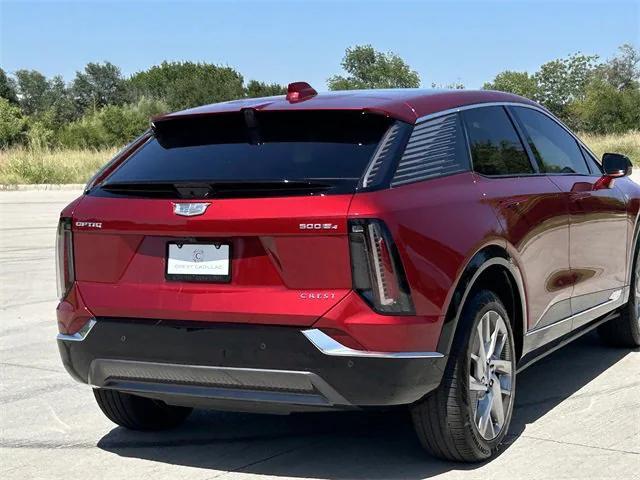 new 2025 Cadillac OPTIQ car, priced at $55,615