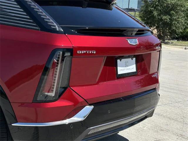 new 2025 Cadillac OPTIQ car, priced at $55,615