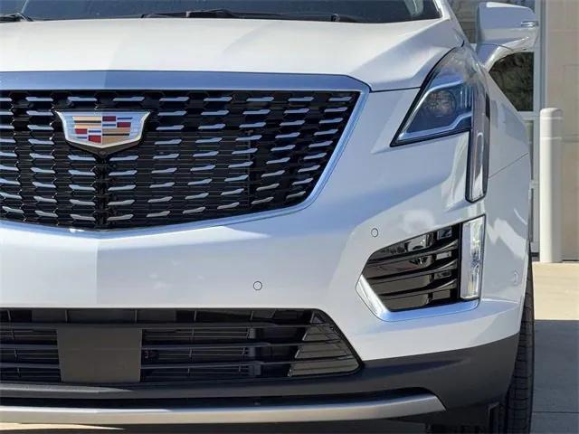 new 2025 Cadillac XT5 car, priced at $59,988