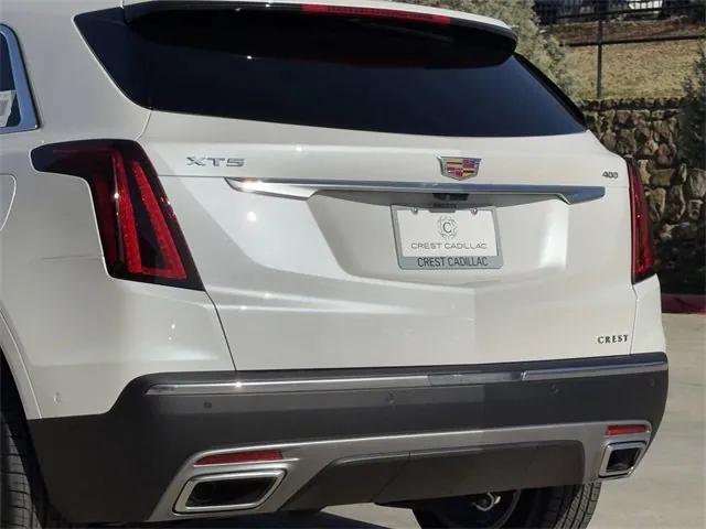 new 2025 Cadillac XT5 car, priced at $59,988