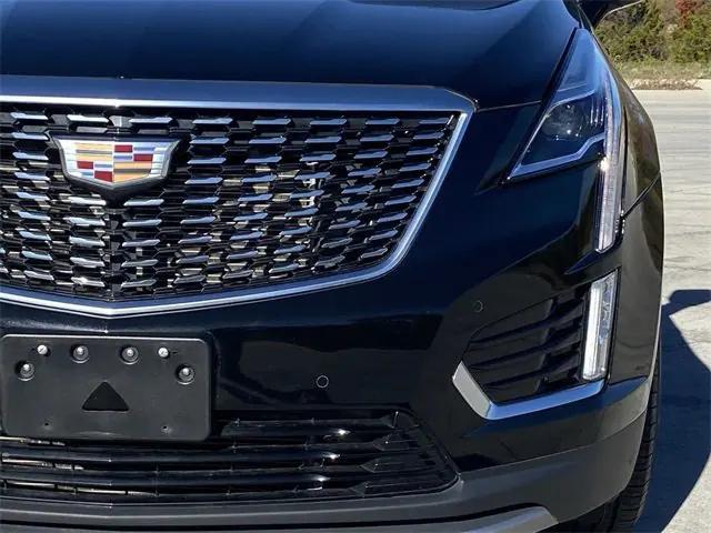 used 2022 Cadillac XT5 car, priced at $31,951