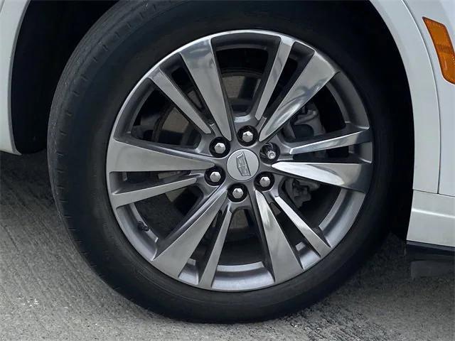 used 2022 Cadillac XT6 car, priced at $37,941