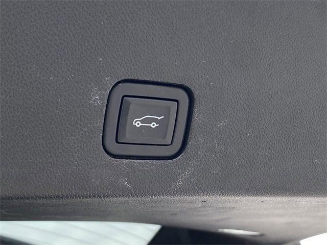 used 2022 Cadillac XT6 car, priced at $37,941
