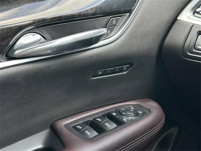 used 2022 Cadillac XT6 car, priced at $30,999