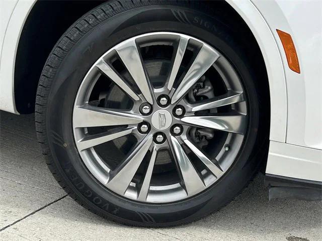 used 2022 Cadillac XT6 car, priced at $30,999