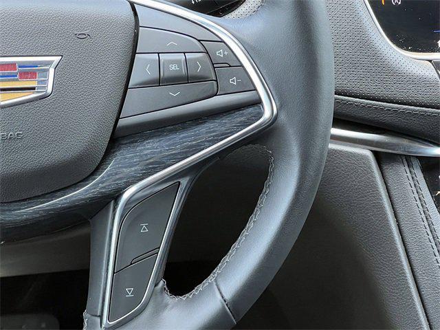 used 2022 Cadillac XT5 car, priced at $31,999
