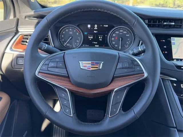 new 2025 Cadillac XT5 car, priced at $58,102