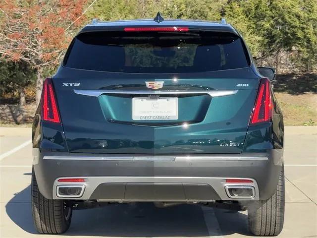 new 2025 Cadillac XT5 car, priced at $58,102