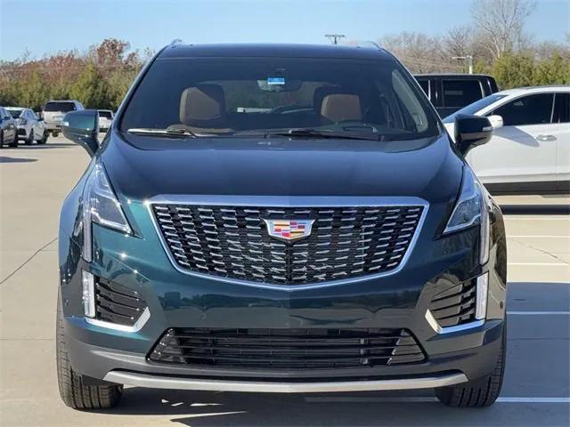 new 2025 Cadillac XT5 car, priced at $58,102