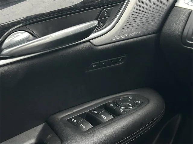 used 2021 Cadillac XT5 car, priced at $33,221