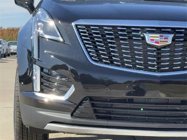 new 2025 Cadillac XT5 car, priced at $58,088