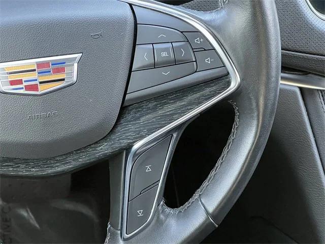 used 2022 Cadillac XT5 car, priced at $38,699