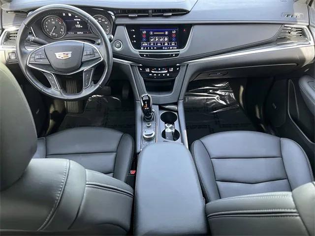 used 2022 Cadillac XT5 car, priced at $38,699