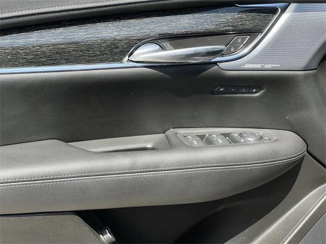 used 2021 Cadillac XT5 car, priced at $29,999