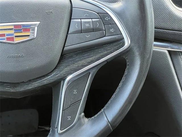 used 2021 Cadillac XT5 car, priced at $29,999