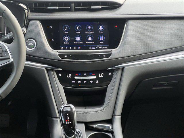 new 2025 Cadillac XT5 car, priced at $45,415