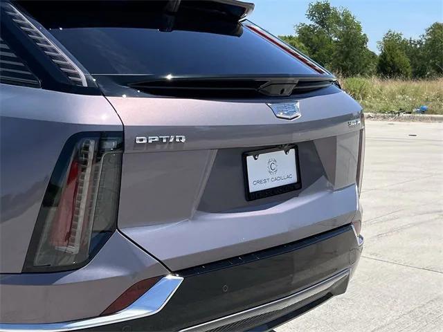 new 2025 Cadillac OPTIQ car, priced at $55,615