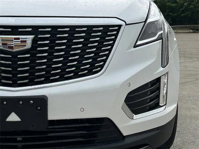 used 2022 Cadillac XT5 car, priced at $27,747