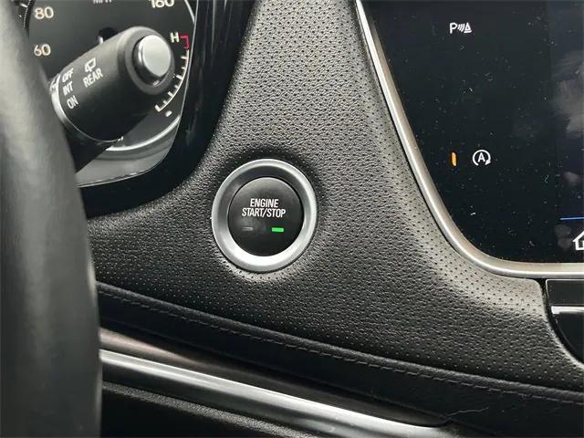 used 2022 Cadillac XT5 car, priced at $27,747