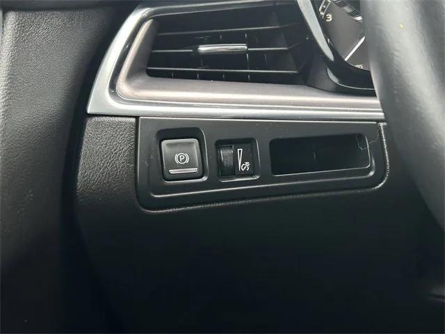 used 2022 Cadillac XT5 car, priced at $27,747