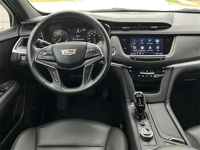 used 2022 Cadillac XT5 car, priced at $27,747