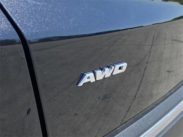 used 2024 Cadillac XT5 car, priced at $48,229