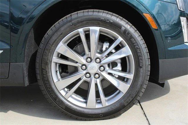 new 2024 Cadillac XT5 car, priced at $55,490